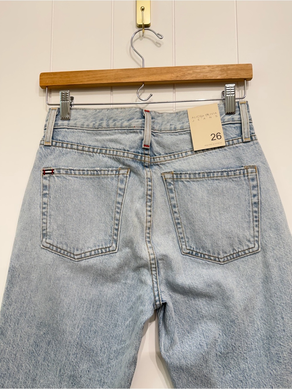 Alice + Olivia Amazing High Rise Boyfriend Distressed Straight Leg Jeans Size 26 - Picture 5 of 14
